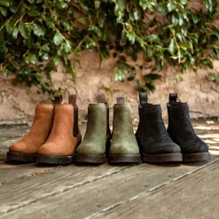 ARIAT ® Ladies’ Wexford Lug Waterproof Chelsea Boots