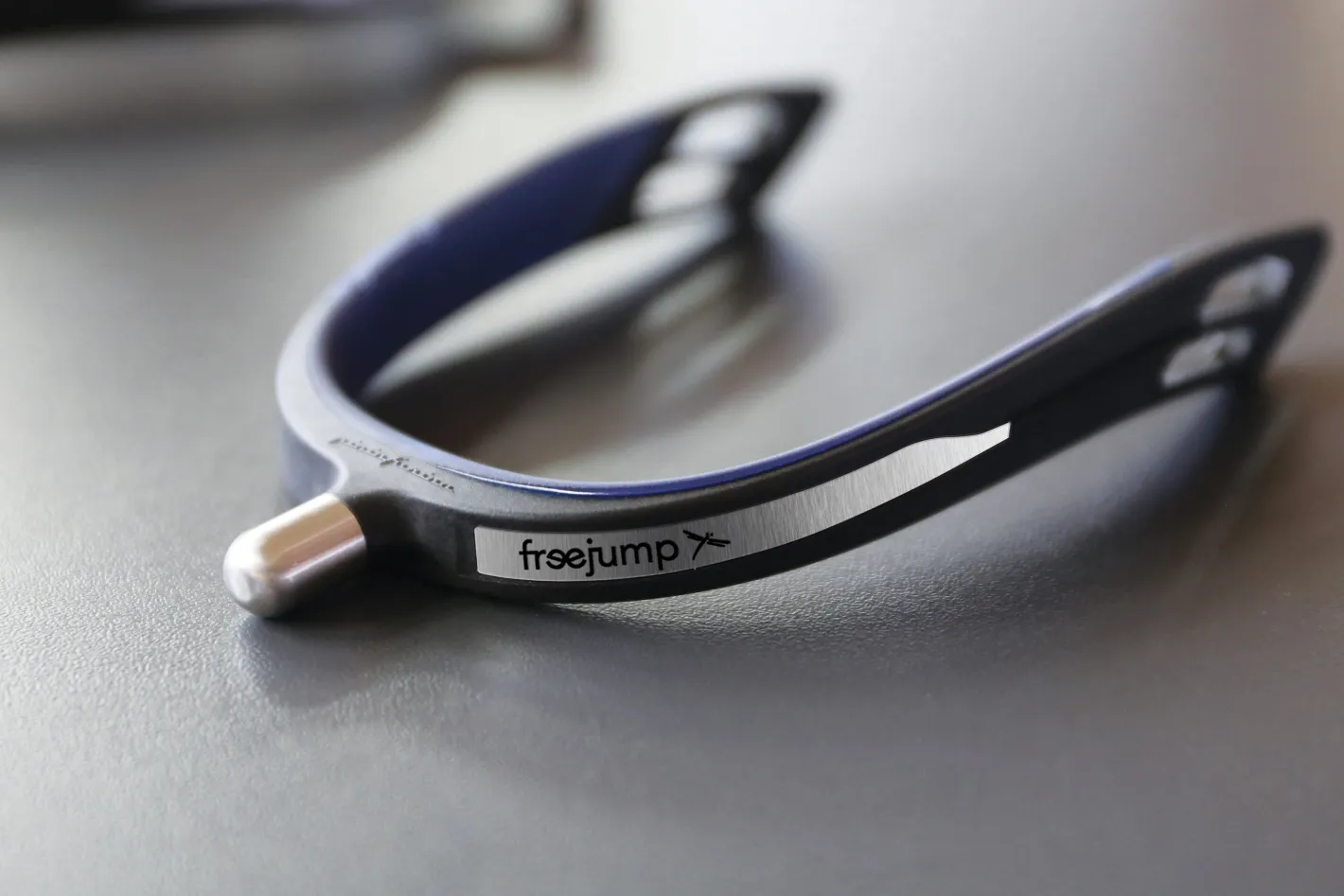 FREEJUMP ® Spur'One Round End Spurs