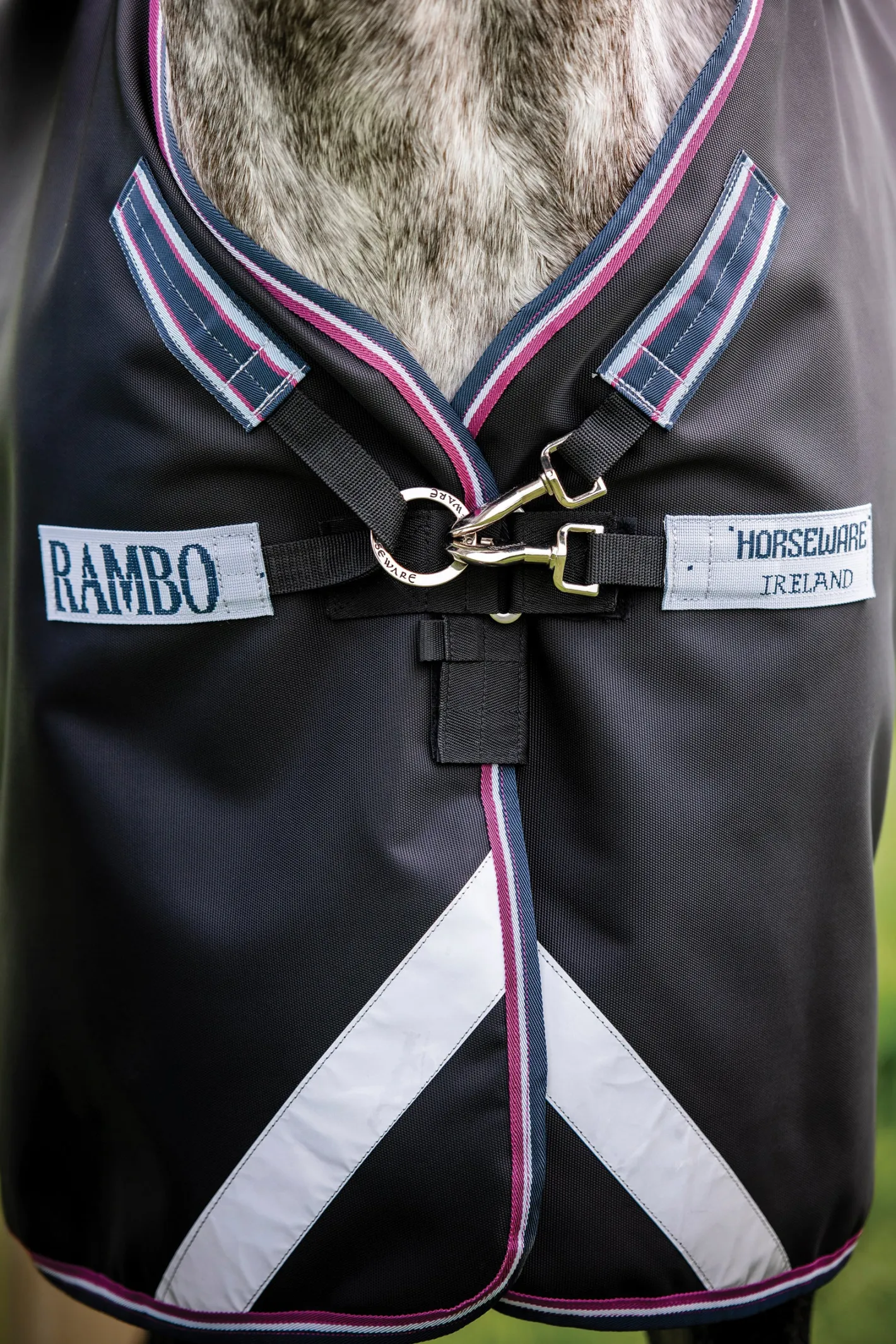 HORSEWARE ® Ireland Rambo® Supreme Medium-Weight Vari-Layer® Turnout Blanket