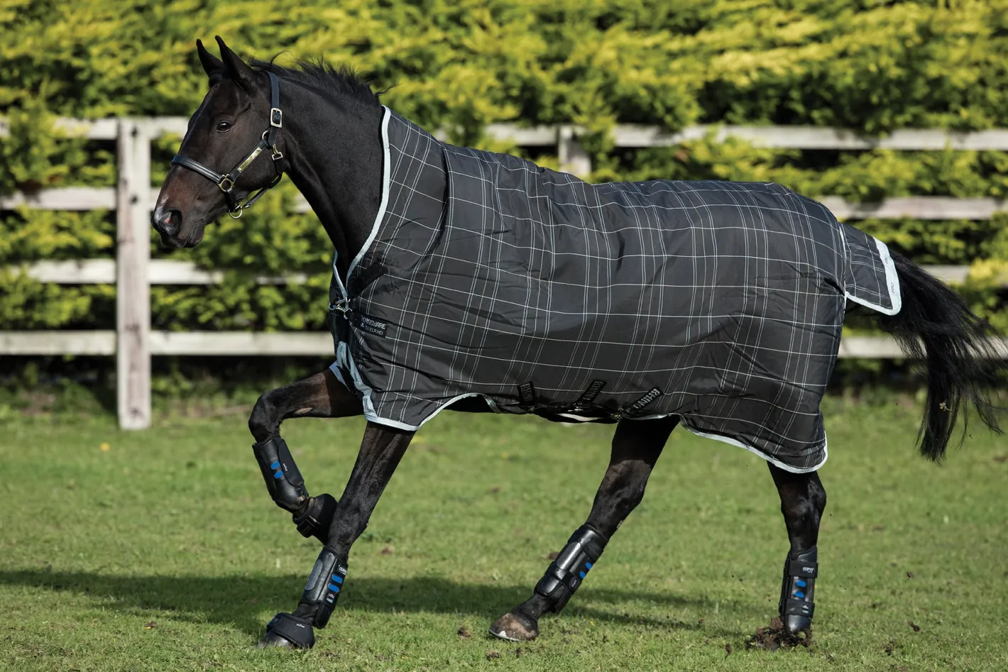 HORSEWARE ® Ireland Rhino® Heavyweight Wug with Vari-Layer®