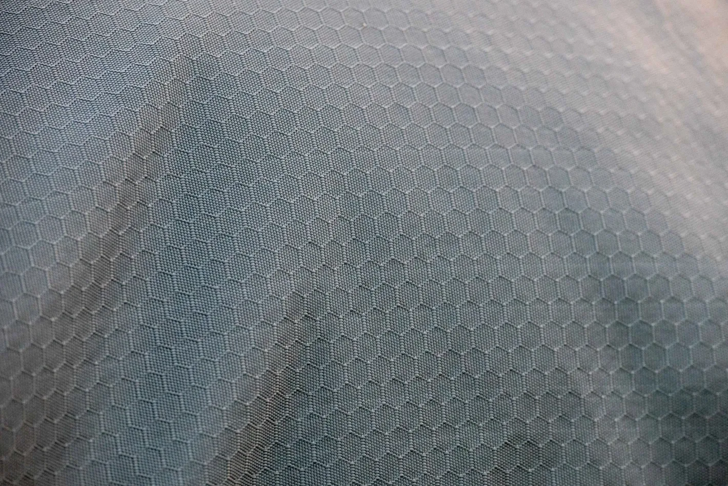 HORSEWARE ® Ireland Rhino® Plus HexStop Vari-Layer® 250 Gram Medium-Weight Turnout Blanket
