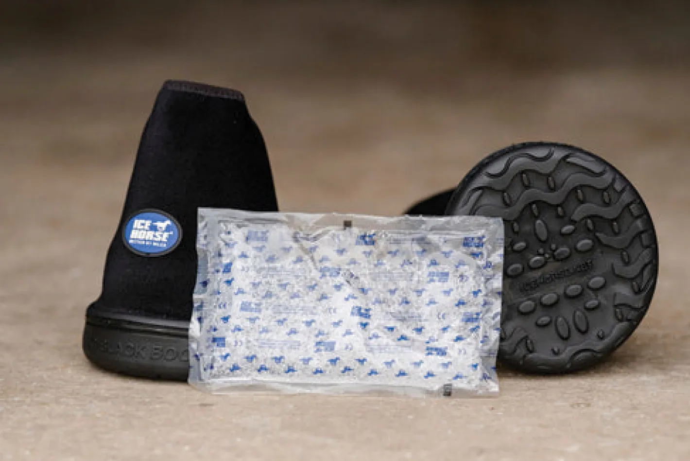 MACKINNON Ice Horse® Hoof Boots