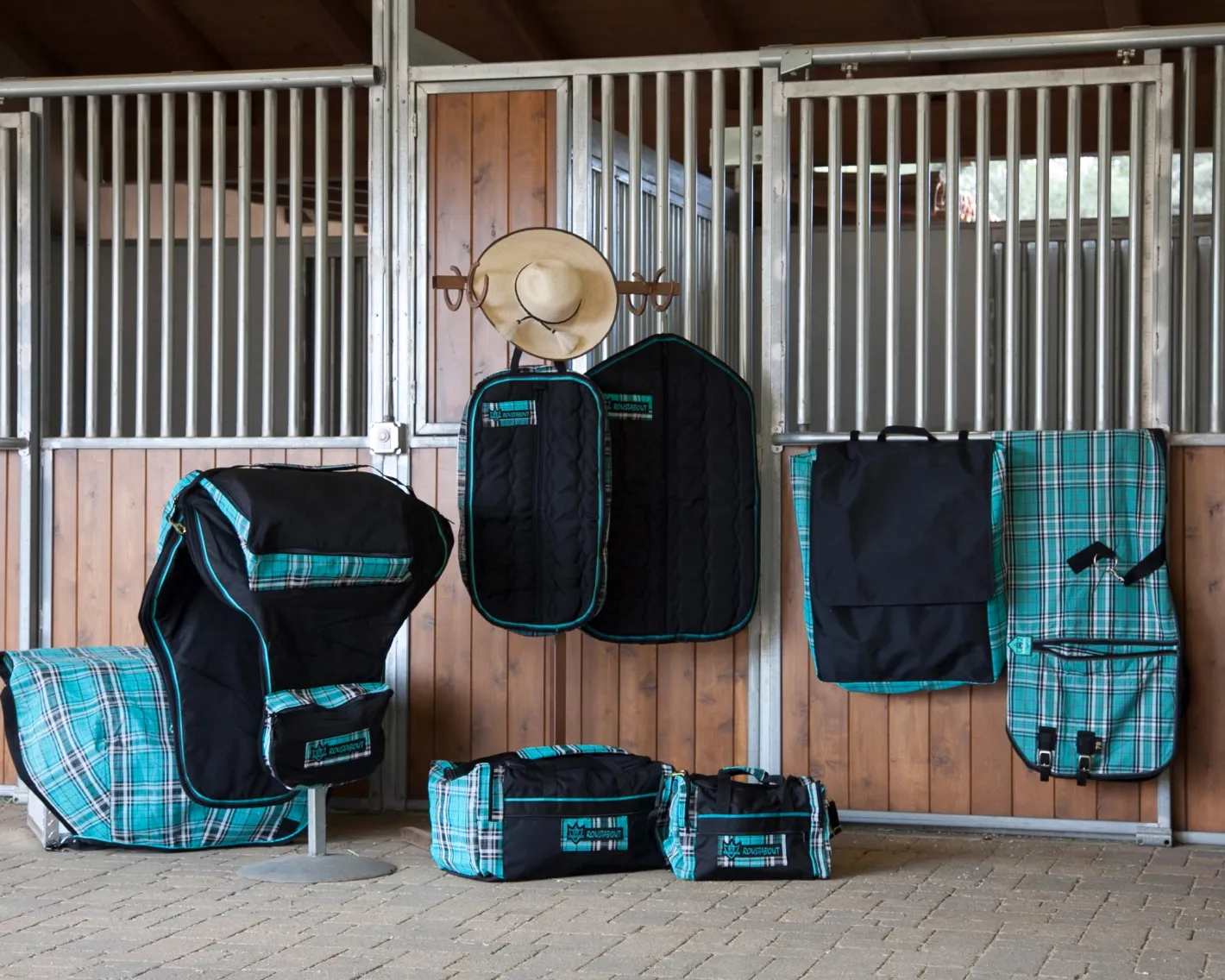 KENSINGTON ™ All Around Blanket Storage Bag