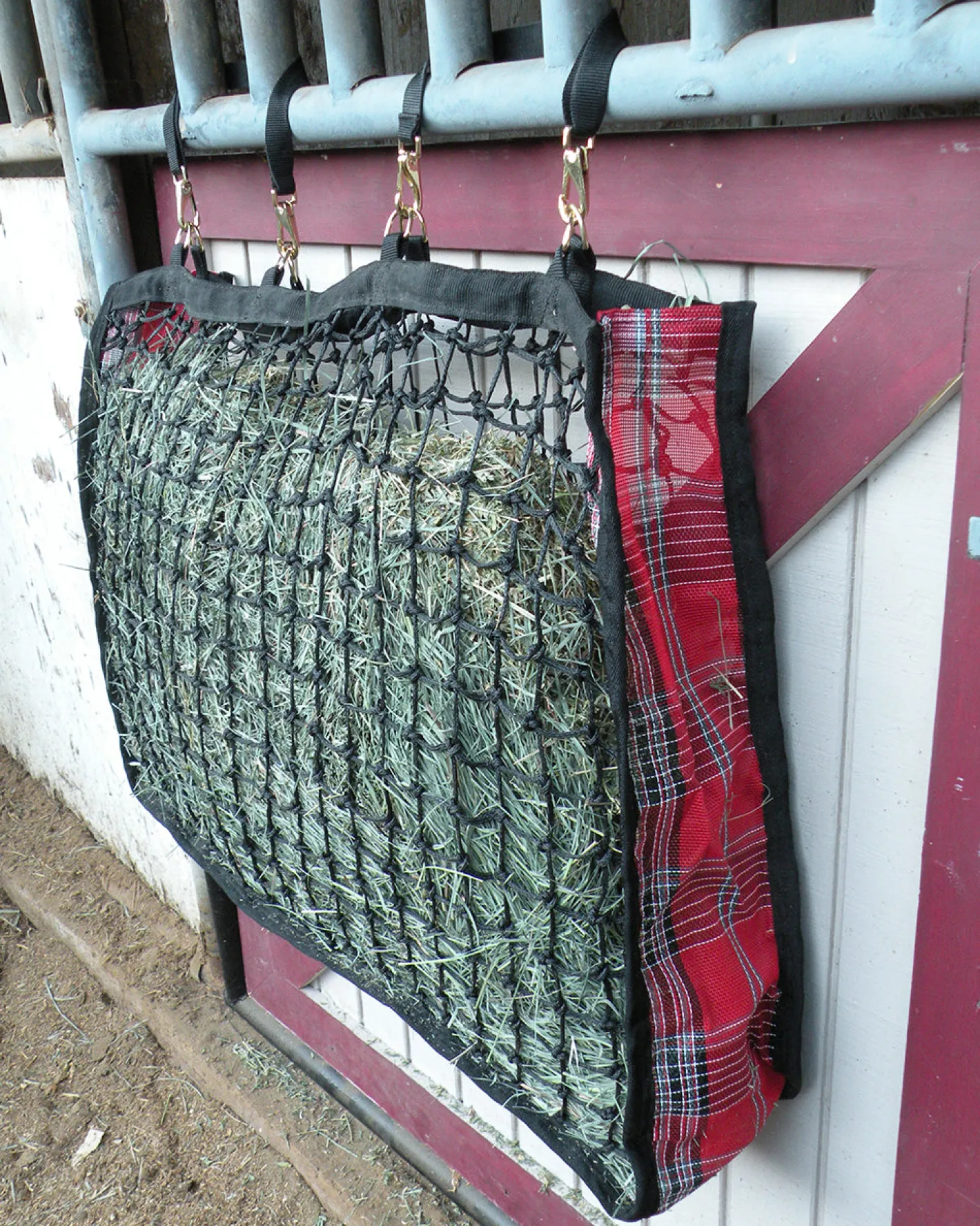 KENSINGTON ™ Slow Feed 2-Flake Hay Bag