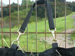 KENSINGTON ™ Slow Feed 2-Flake Hay Bag