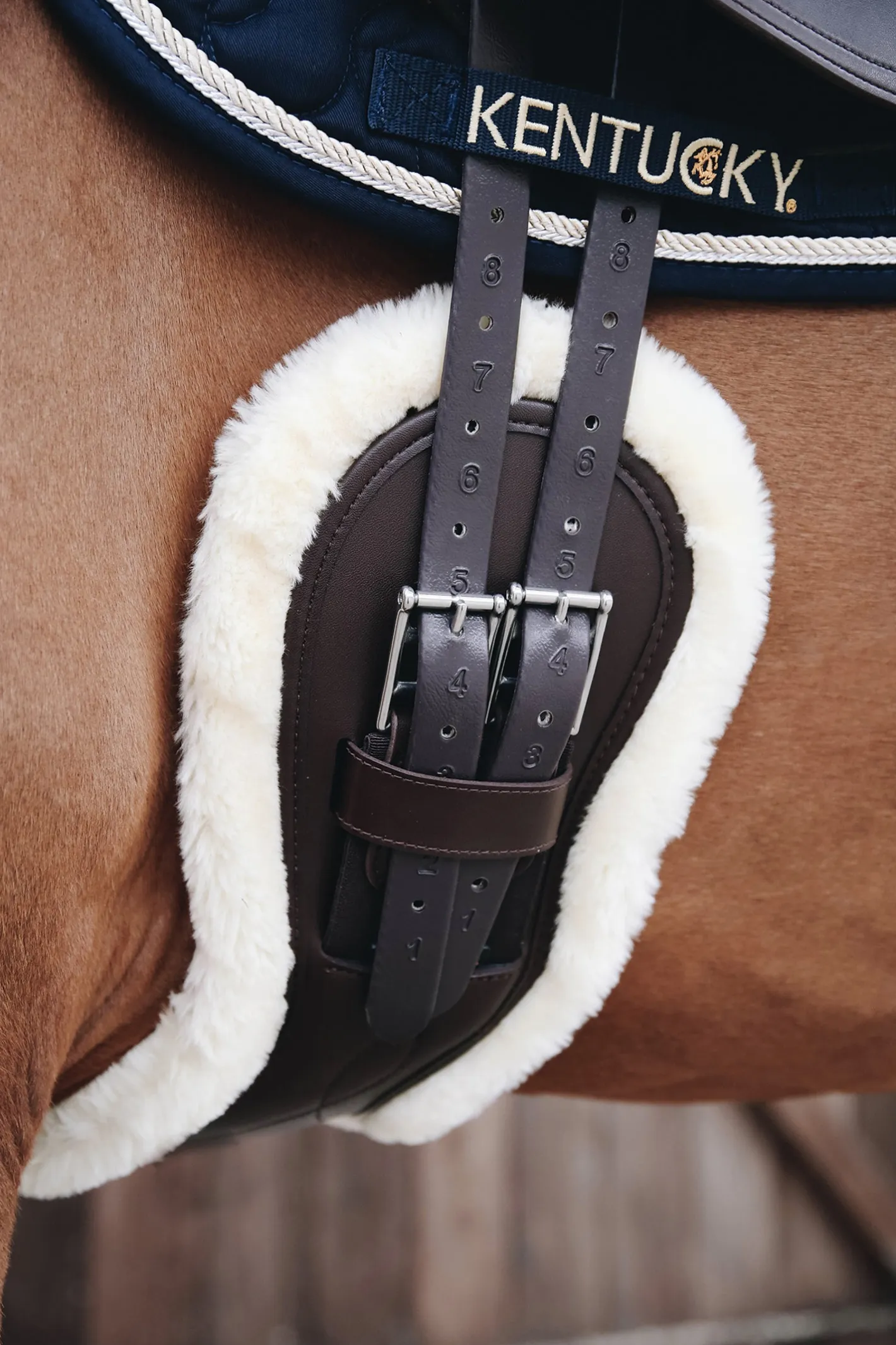 KENTUCKY HORSEWEAR Vegan Anatomic Sheepskin Short Girth