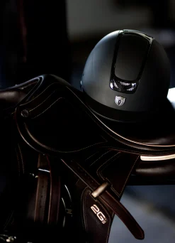 PHOENIX PERFORMANCE Tipperary™ Royal Helmet