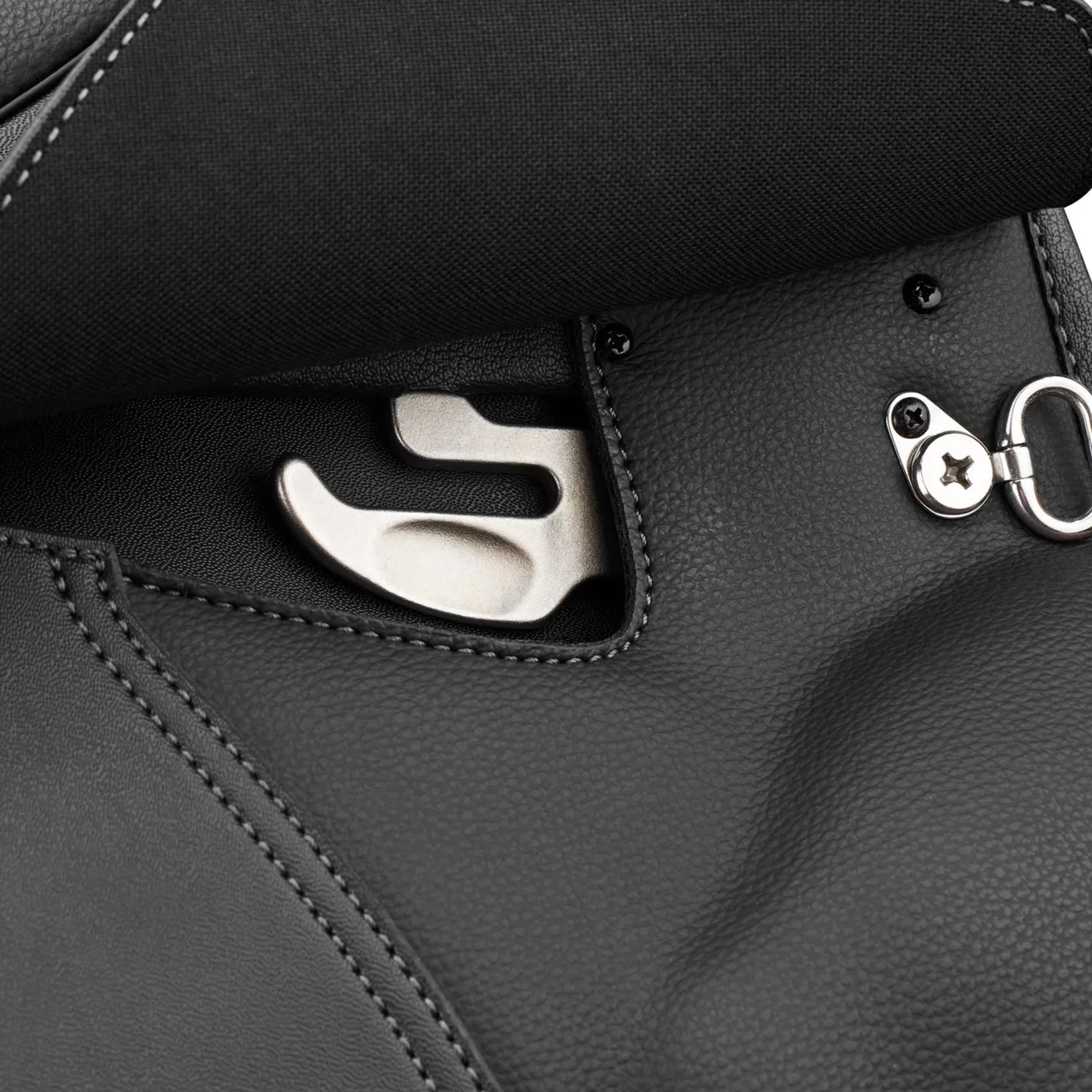 SADDLERY BRANDS INTL Wintec 500 Dressage Saddle with HART