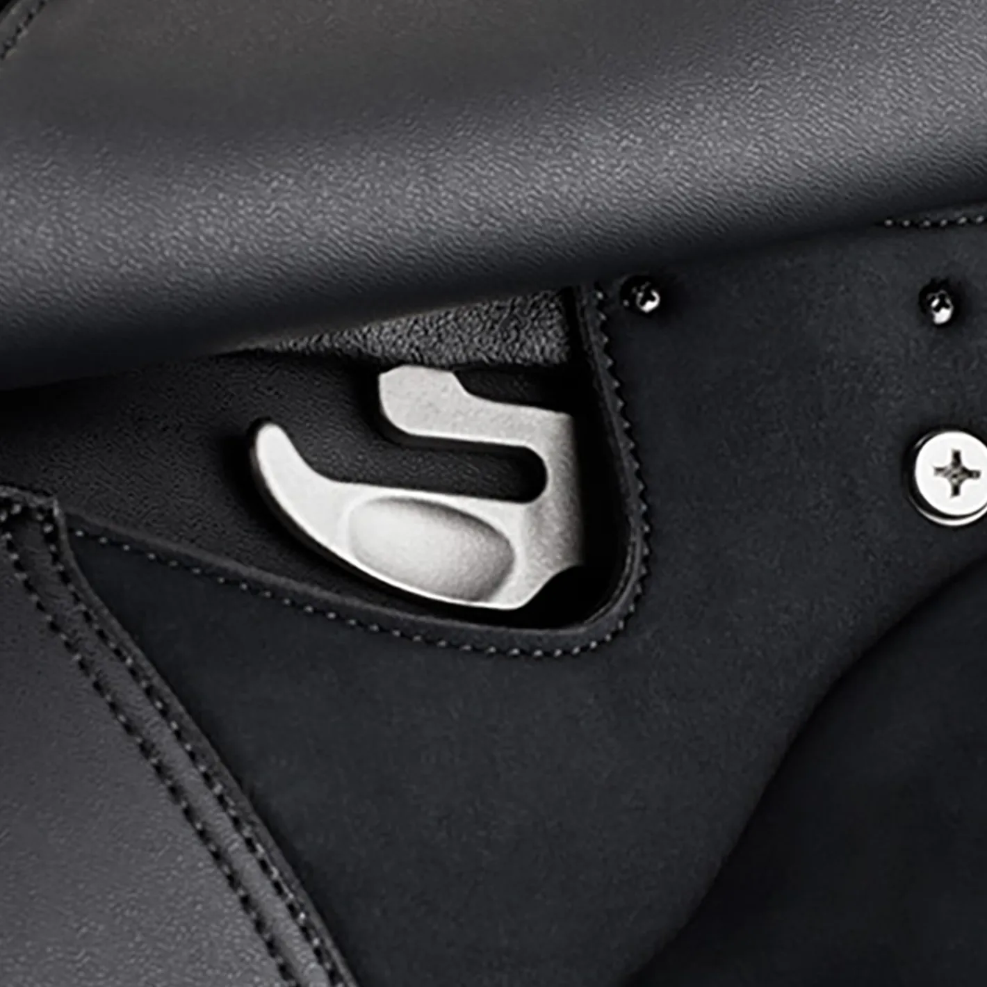 SADDLERY BRANDS INTL Wintec Pro Dressage Saddle with HART